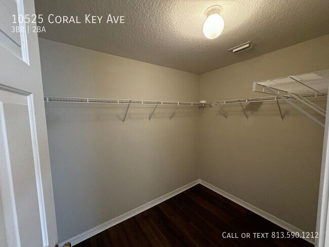 Building Photo - 10525 Coral Key Ave