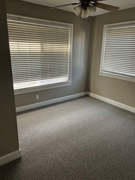 Back bedroom - 128 N 6th Ave