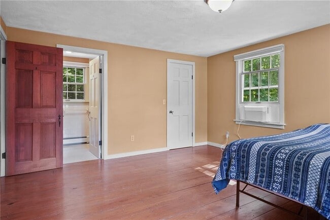 Building Photo - 6 Mary Ann Dr