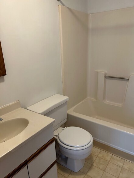 Building Photo - 400 Beaver St