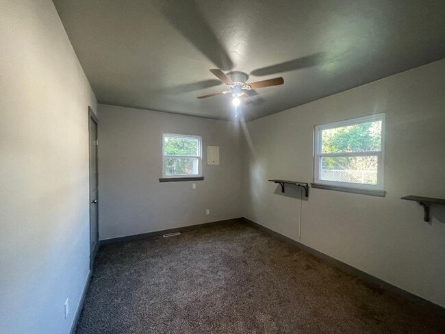 Building Photo - NORMAN HOME AVAILABLE FOR LEASE