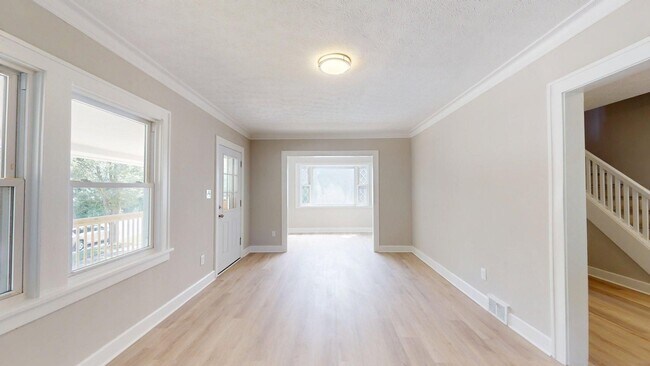 Building Photo - 4528 Rainbow Rd