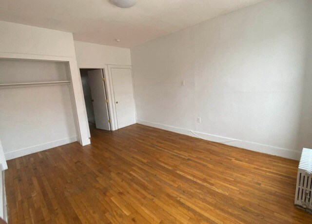 Building Photo - 446 3rd Ave