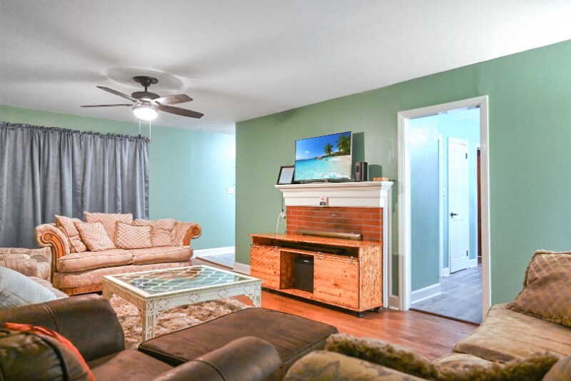 Building Photo - 916 Bern St