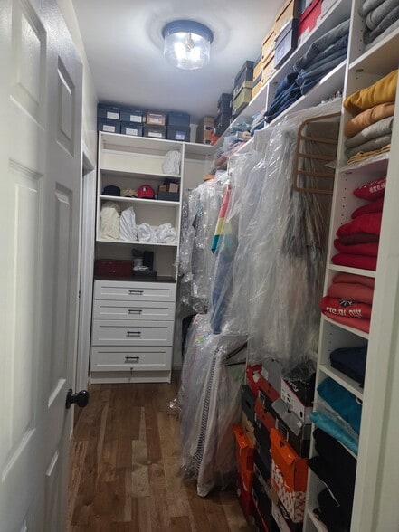 Building Photo - 8338 Middle Ruddings Dr