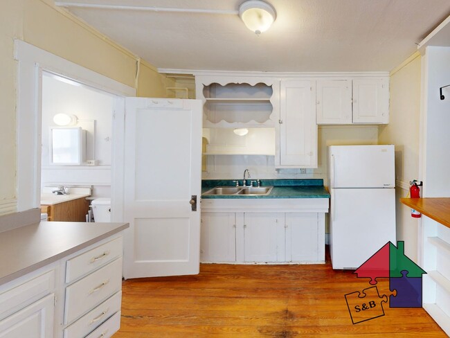 Building Photo - 6 Bolster Rd