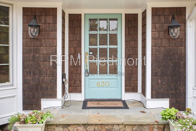 Building Photo - 630 Pine Point Trce