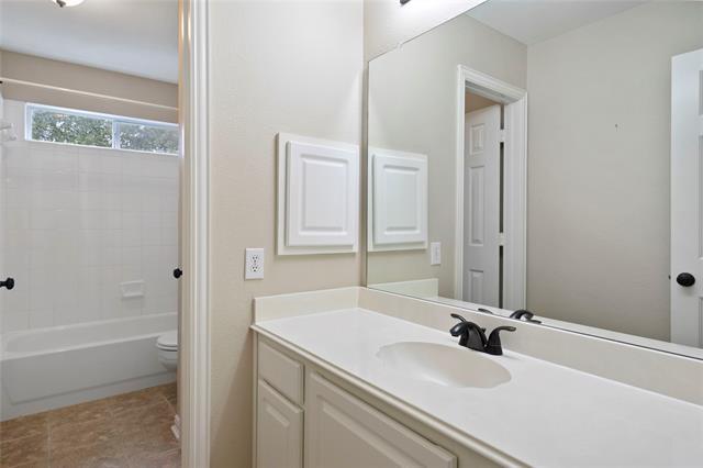 Building Photo - 3777 Meadowcreek Cir