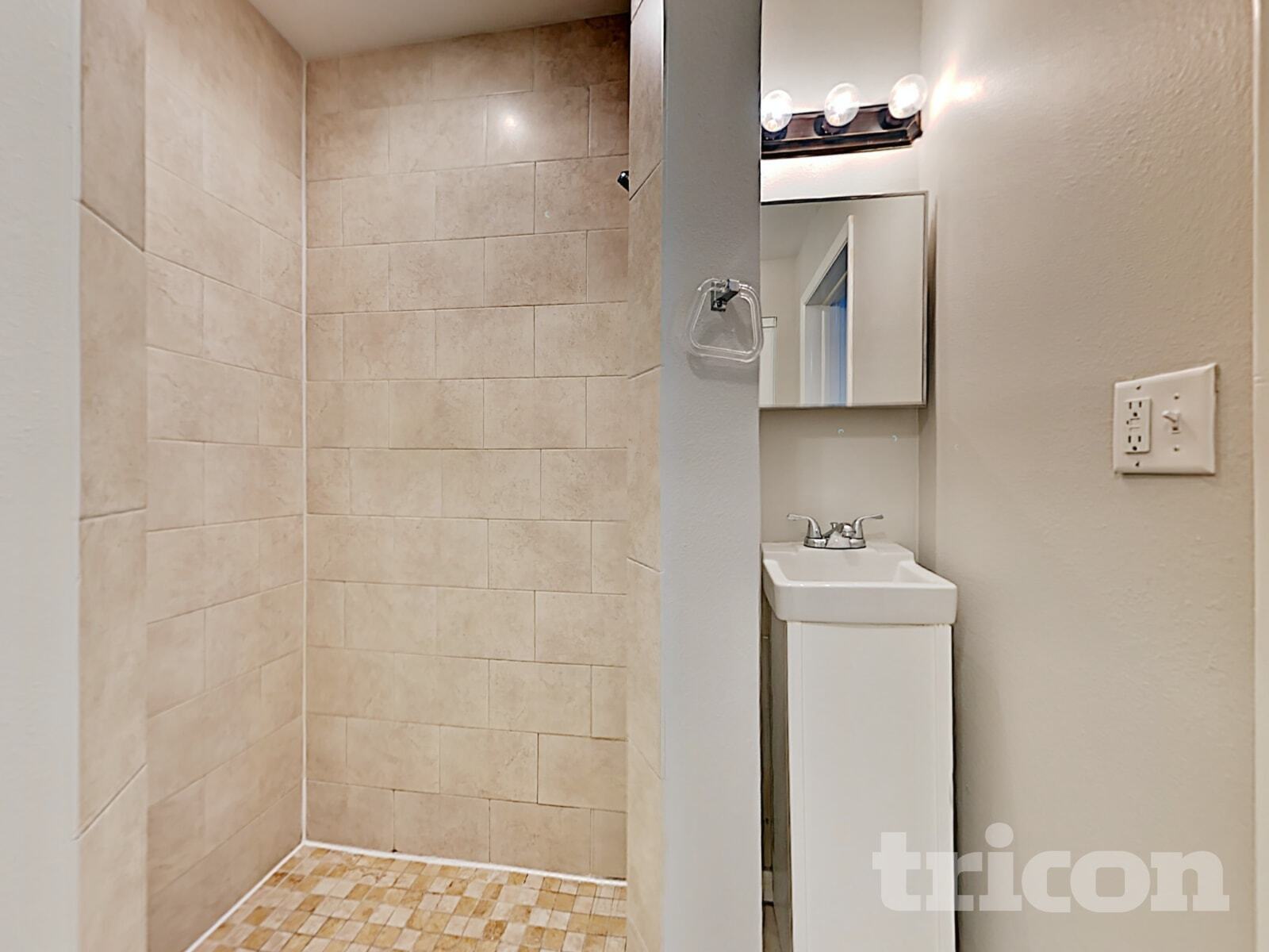 Building Photo - 6595 64th Way N