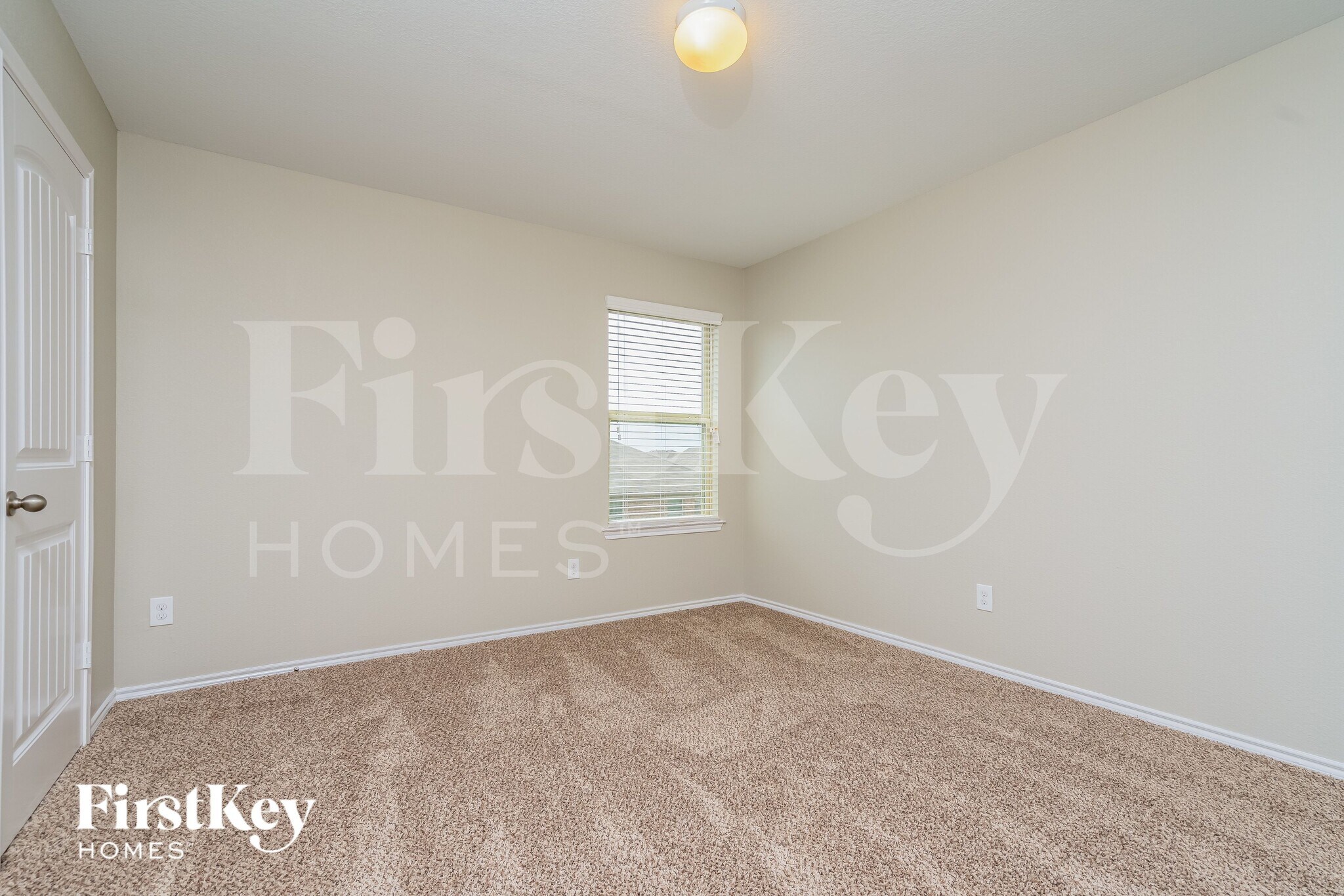Building Photo - 2212 Tombstone Dr