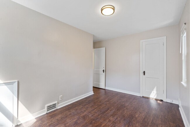 Building Photo - Entirely Renovated 3 bed, 1 bath in Overbrook- Brand New Kitchen and Bathroom!!