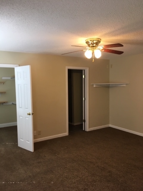 Master bedroom - 119 W Carolina Ave