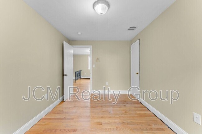 Building Photo - 45 Highland Ave
