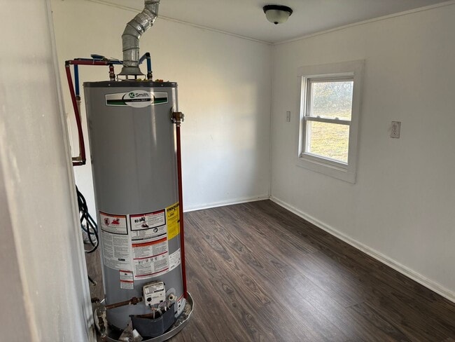 Building Photo - Ideal Location: 4-Bed Home with Big Backyard by Upcoming School