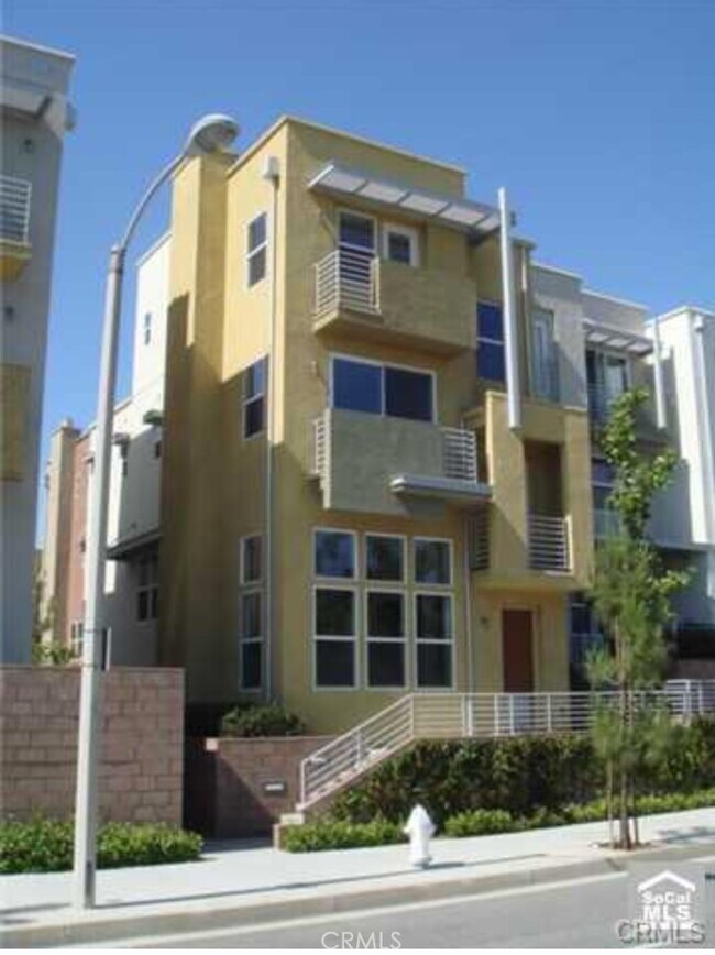 Building Photo - 367 E Memory Ln