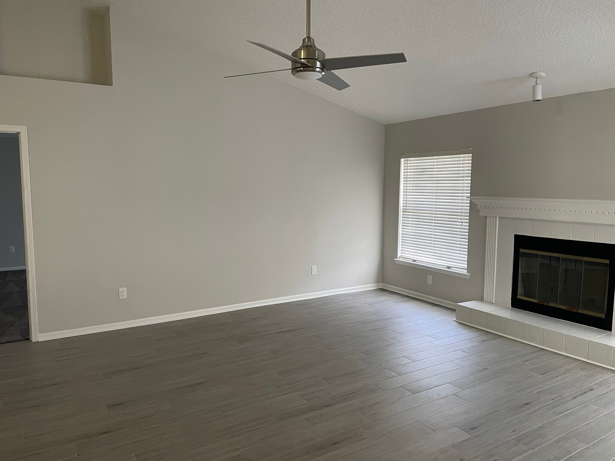 Building Photo - 65 Waterbridge Pl