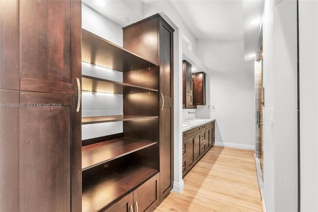 Building Photo - 776 NE 74th St