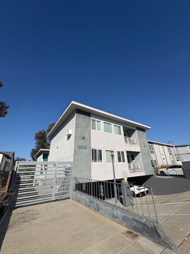 Building Photo - 4545 Contour Blvd.