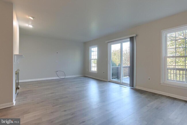 Building Photo - 2065 Raleigh Rd