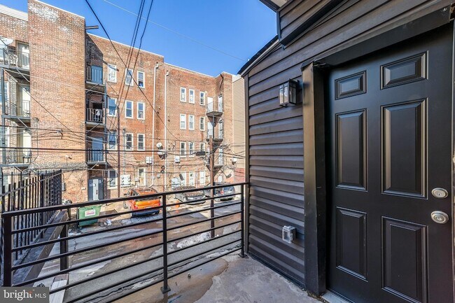 Building Photo - 4707 Sansom St