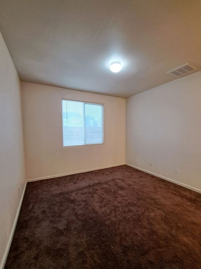 Building Photo - Single-Level 2BR Home with 2-Car Garage!