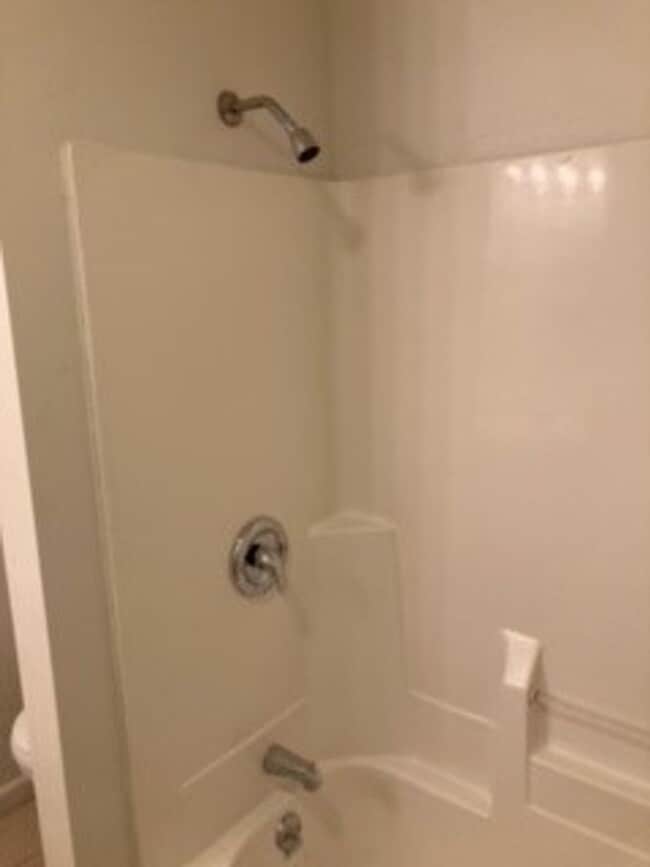 Building Photo - 3 Bedroom, Single-story Townhomes for rent...