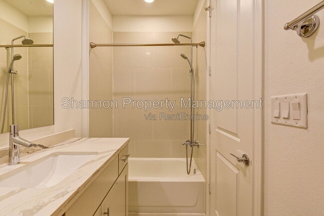 Building Photo - 2724 Dolce Oaks Dr