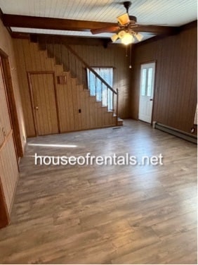 Building Photo - 216 Iowa St