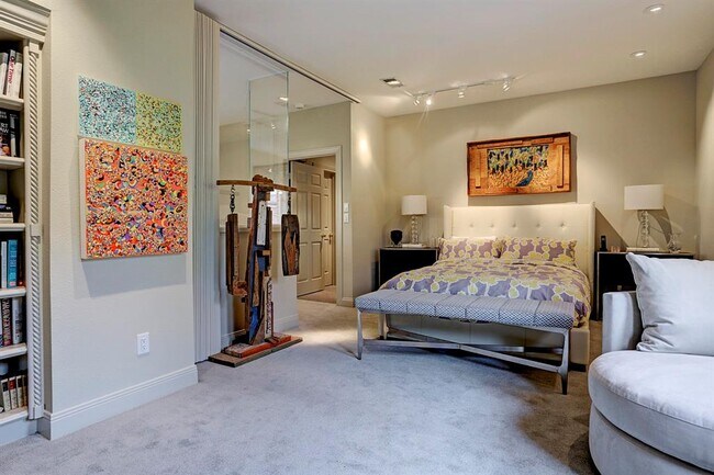 Building Photo - 6700 Belmont St