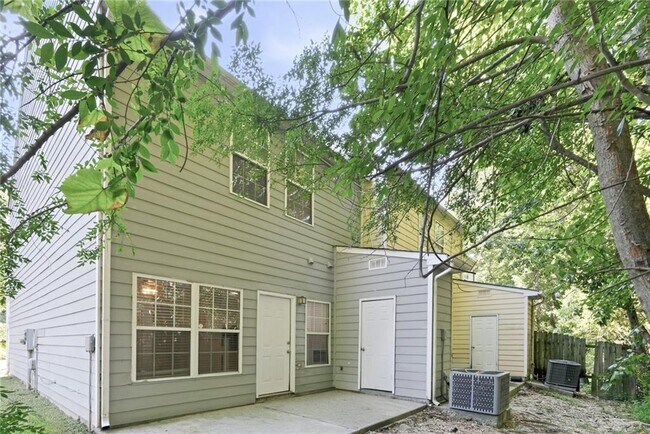 Building Photo - 7130 Brookview Way