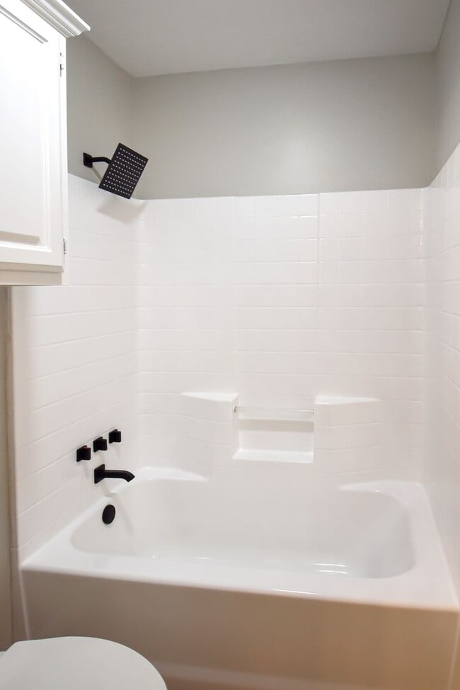 Building Photo - Tour Today! Stunning 3 Bedroom Remodel on 2 Acres!