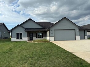 Building Photo - 5534 42nd St