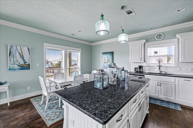 Building Photo - 876 Bowers Ln