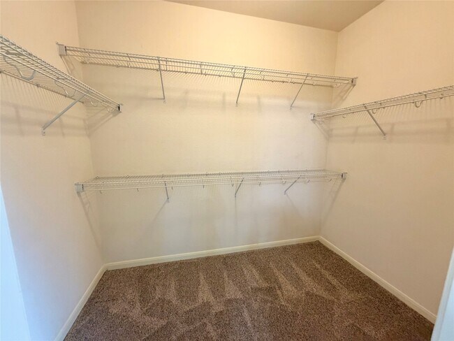 Building Photo - 25122 Southbriar Ln