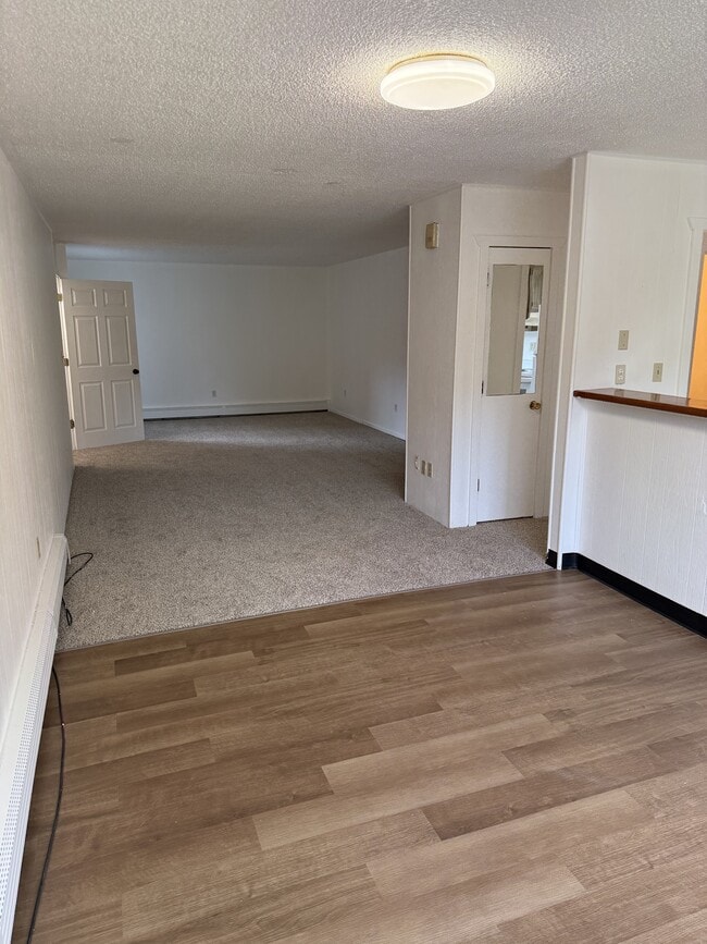 Building Photo - 100 B St