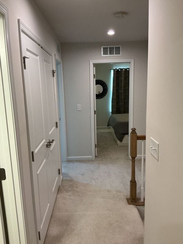 Building Photo - 836 Blackcomb Dr