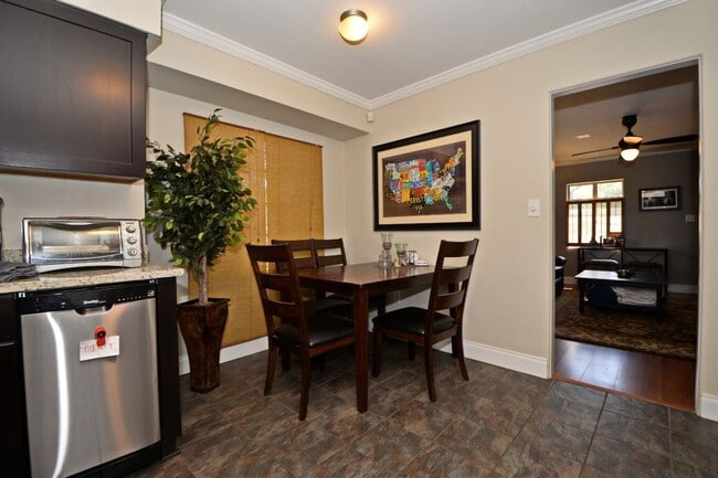 Building Photo - 2 Bed | 1 Bath near SODO