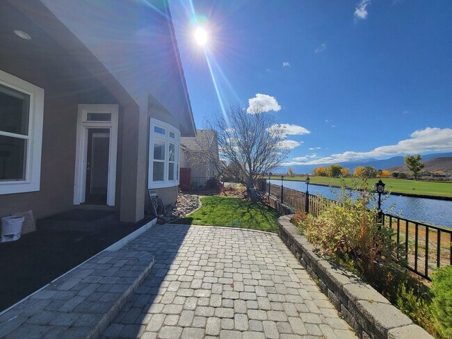 Building Photo - 3300 Dog Leg Dr