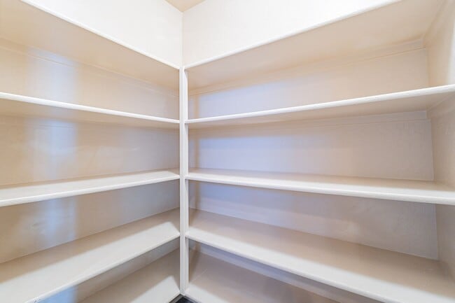 Building Photo - Stunning 4-Bedroom, 1.75-Bath Home Near South Mountain Section 8 Welcome