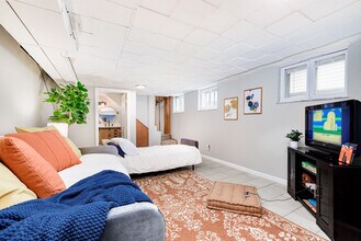 Building Photo - 5336 Northrup Ave