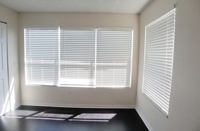 Building Photo - Beautiful Remodeled 2/1 Condo x Rent @ Villa Medici close to Theme Parks!