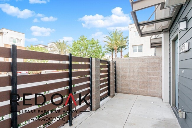 Building Photo - 14430 Strawberry Ln