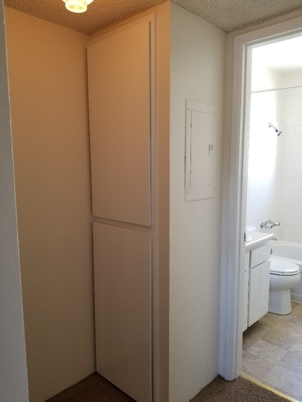 Building Photo - 1112 SW 5th St