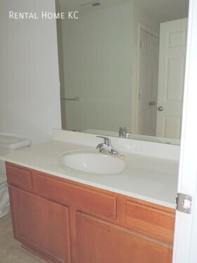 Building Photo - 1931 N 80th Ct