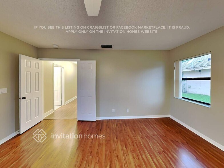 Building Photo - 5529 NW 62nd Ave