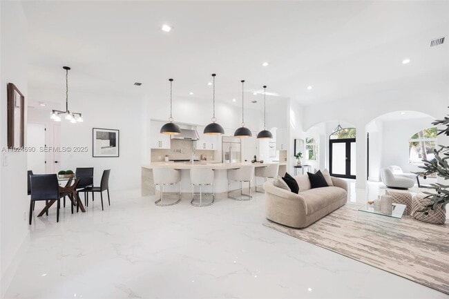 Building Photo - 6845 SW 52nd St