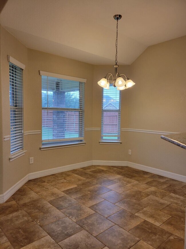 Building Photo - 2501 Leatherwood Dr