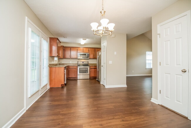 Building Photo - 1505 Chestnut Oak Dr