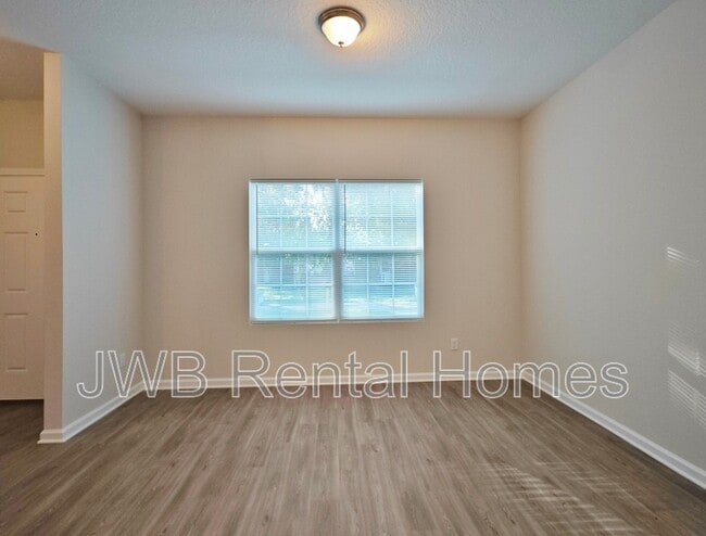 Building Photo - 13638 Hollings St