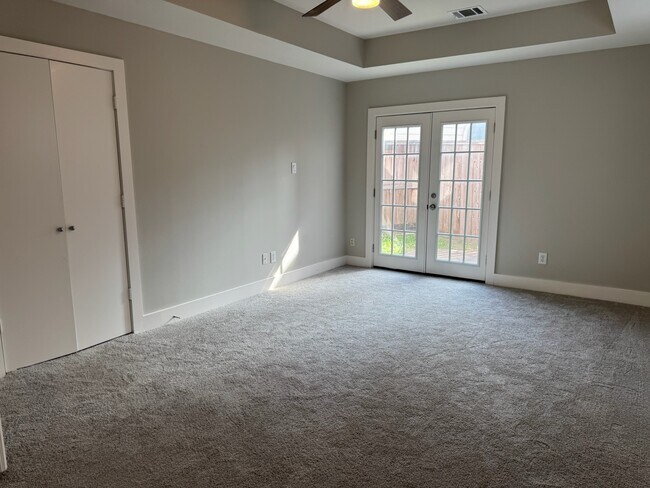 Building Photo - 9716 Linkmeadow Ln